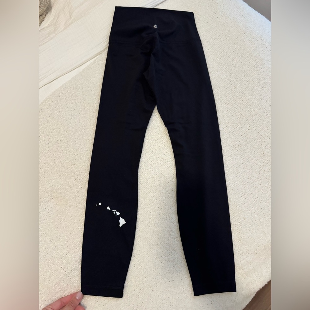 RARE Lululemon Hawaii Aligns 4